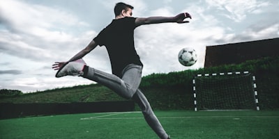 阿根廷国家队队徽 - 蓝白条纹与太阳图案